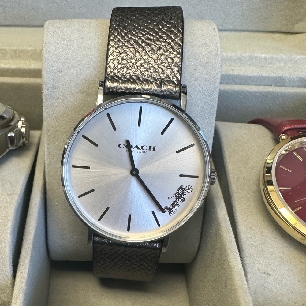 Coach watch w/leather band